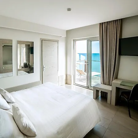 Hotel Smy Aran Blu Roma Mare (adults Only) 4*
