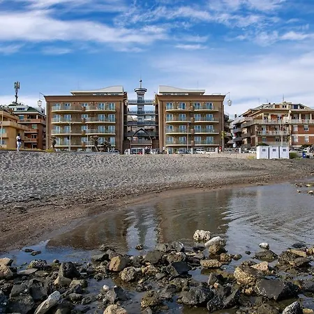 Smy Aran Blu Roma Mare (adults Only)