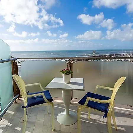 Smy Aran Blu Roma Mare (adults Only)